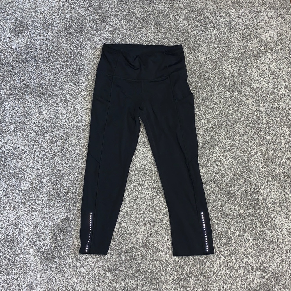 Black lululemon Capri Leggings